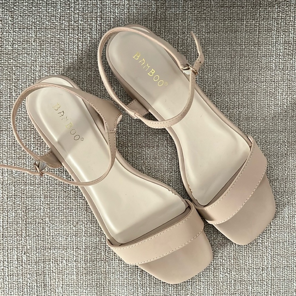 Bamboo tan sandals, size 7 1/2💕